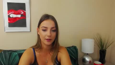 Snapshot of natalie_live chatting on 10.24.25 NatalieSexy online show from 10.24.25