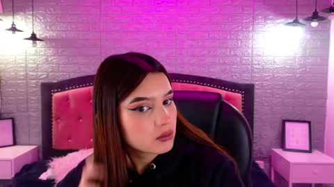 natalie  online show from 09.15.25