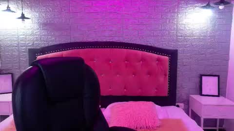 natalie  online show from 09.20.25