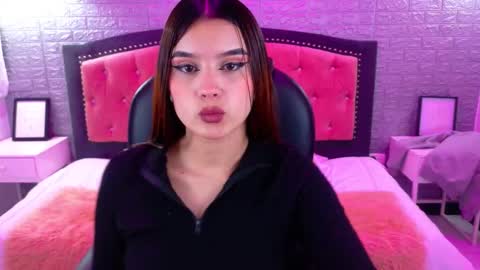 natalie  online show from 10.01.25