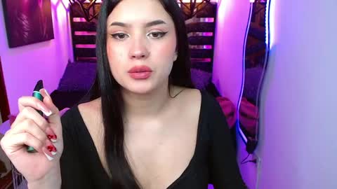 Snapshot of natalie_loffreda chatting on 06.02.26 natalie online show from 06.02.26