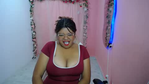 Snapshot of natalie_tits1 chatting on 09.23.25 natalie_tits1 online show from 09.23.25
