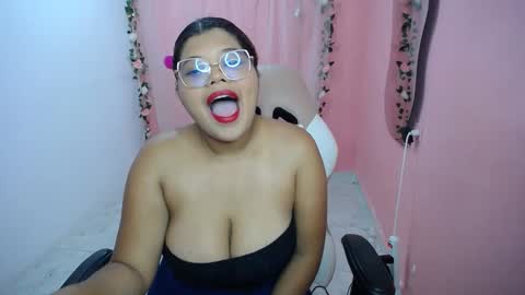 Snapshot of natalielabellex1 chatting on 09.28.25 natalielabellex1 online show from 09.28.25