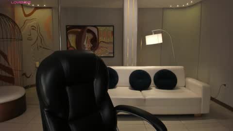 Natalie Lewis online show from 02.12.26