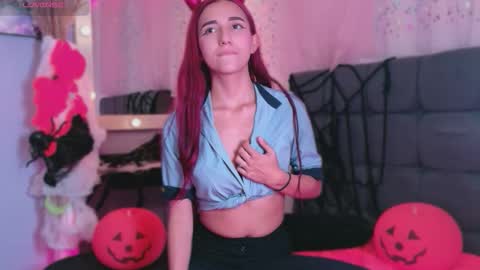 Snapshot of natalliapradas chatting on 10.21.25 natalliapradas online show from 10.21.25