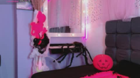 Snapshot of natalliapradas chatting on 10.27.25 natalliapradas online show from 10.27.25