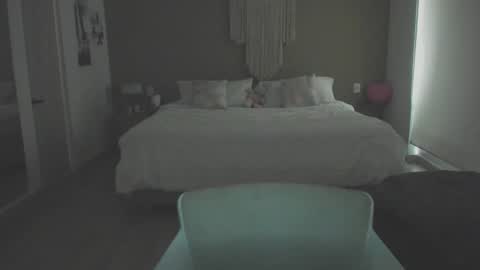 Snapshot of nataly_05 chatting on 11.16.25 anatalybee online show from 11.16.25