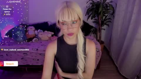 MissNatis online show from 11.23.25