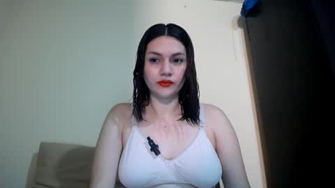 Snapshot of nataly__portman__ chatting on 10.24.25 Nataly online show from 10.24.25