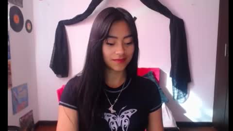 Nataly Escobar online show from 01.16.25