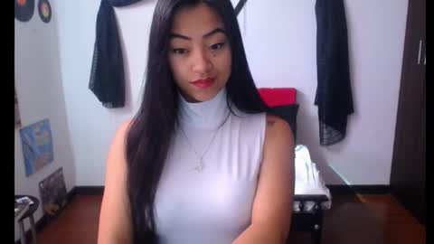 Nataly Escobar online show from 01.21.25