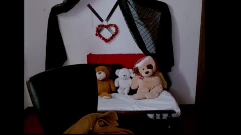 Nataly Escobar online show from 03.07.25