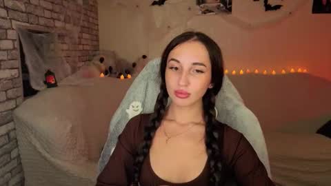 Nataly online show from 10.18.25