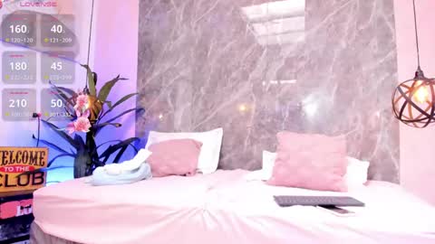 Megan online show from 04.13.26