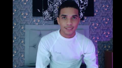 Snapshot of natan_latino chatting on 10.13.25 Natan online show from 10.13.25
