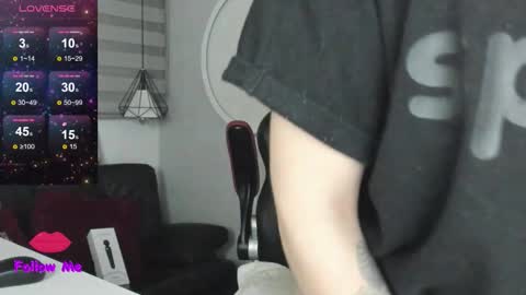 Snapshot of natasha__logan chatting on 10.13.25 Natasha online show from 10.13.25