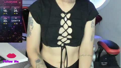Snapshot of natasha__logan chatting on 05.11.26 Natasha online show from 05.11.26