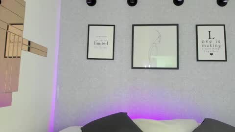  Natasha  online show from 11.22.25