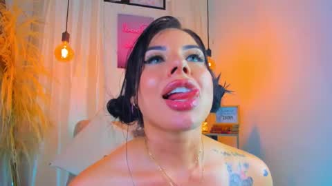       online show from 03.09.25