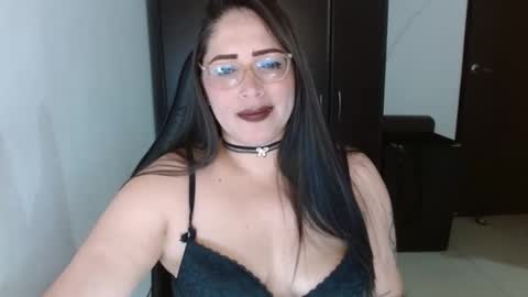 Natasha Smithe  online show from 10.16.25