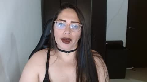 Natasha Smithe  online show from 10.28.25