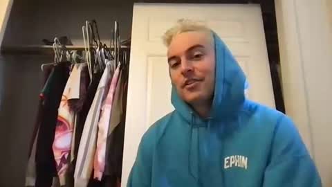 Snapshot of natetheexplorer chatting on 11.05.25 natetheexplorer online show from 11.05.25