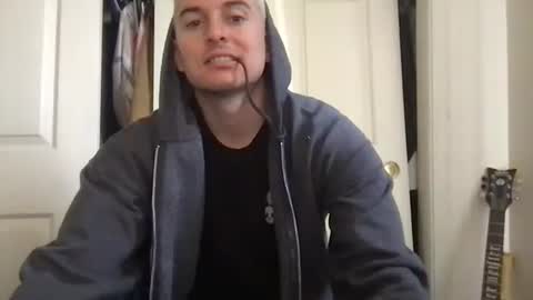 Snapshot of natetheexplorer chatting on 11.12.25 natetheexplorer online show from 11.12.25