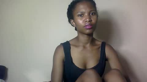 nathalie004 online show from 11.05.25