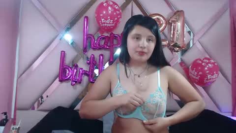 Snapshot of nathaly_sweet23 chatting on 01.16.25 Nathaly sweet online show from 01.16.25