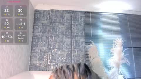 Snapshot of nathalyleen chatting on 05.24.26 online show from 05.24.26