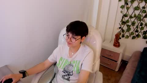 nathalyy_ds online show from 11.24.25