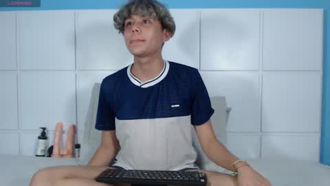 Snapshot of nathanbell1 chatting on 09.16.25 nathanbell1 online show from 09.16.25