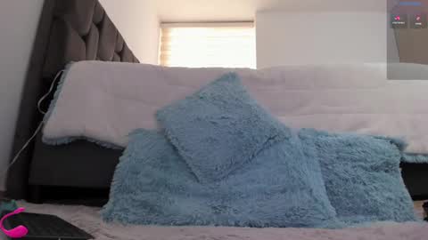 Snapshot of nathasha_ht chatting on 02.14.25 Natasha online show from 02.14.25