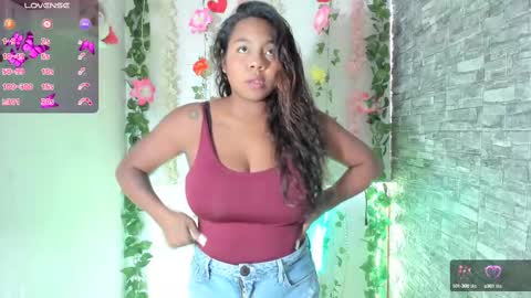 Snapshot of nathasha_jhonsom_ chatting on 10.02.25 Naty online show from 10.02.25