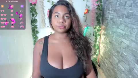 Snapshot of nathasha_jhonsom_ chatting on 10.07.25 Naty online show from 10.07.25