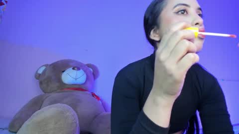 Nathalia online show from 01.30.25