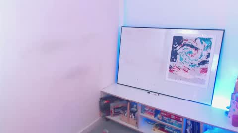 Nathalia online show from 10.18.25