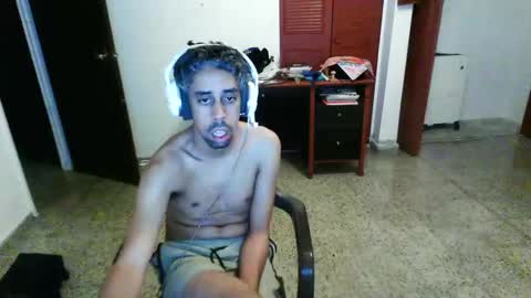 Snapshot of natsurept chatting on 10.17.25 Jose online show from 10.17.25