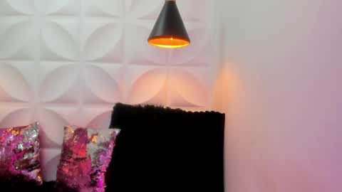 Natty Natasha online show from 04.04.26