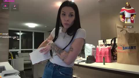 Snapshot of nattywithoutdaddy chatting on 12.20.24 NATTY FIERROS online show from 12.20.24