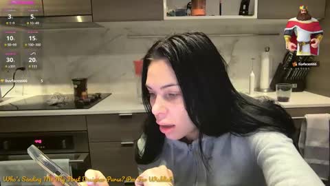 Snapshot of nattywithoutdaddy chatting on 12.24.24 NATTY FIERROS online show from 12.24.24