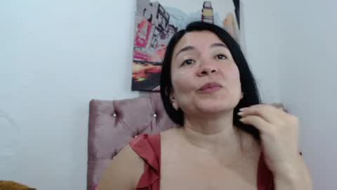Snapshot of naturally_mature chatting on 04.30.26 Sammy online show from 04.30.26