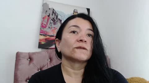 Snapshot of naturally_mature chatting on 05.06.26 Sammy online show from 05.06.26