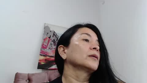 Snapshot of naturally_mature chatting on 05.17.26 Sammy online show from 05.17.26