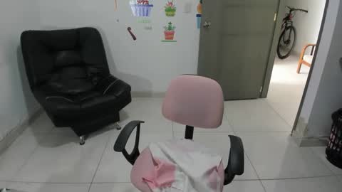 Andrea  online show from 02.15.25