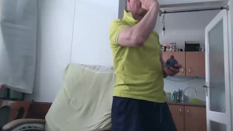 Snapshot of naturista25 chatting on 05.31.26 naturista25 online show from 05.31.26