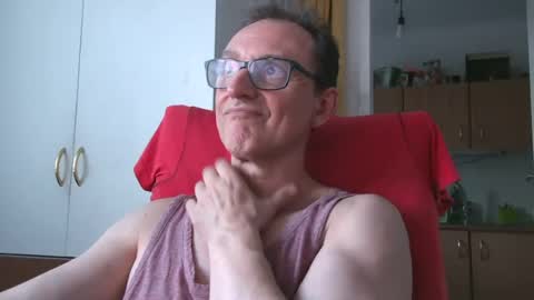 Snapshot of naturista25 chatting on 07.17.26 naturista25 online show from 07.17.26