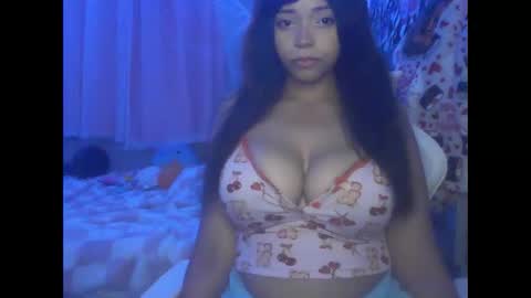 Snapshot of natxurall chatting on 04.26.26 Amara rose online show from 04.26.26