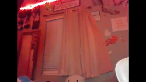 Snapshot of natxurall chatting on 05.23.26 Amara rose online show from 05.23.26