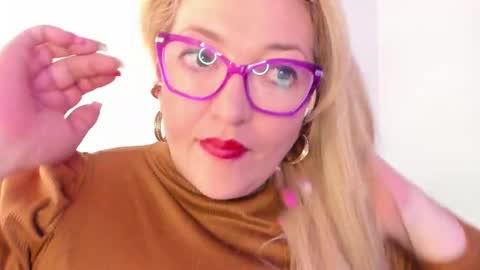 Nataly online show from 10.14.25